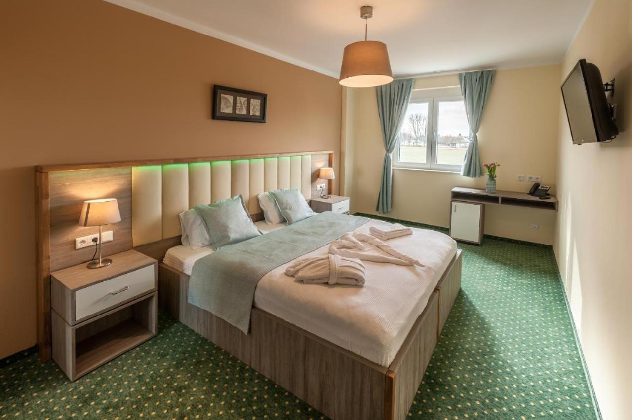 Mein Palace Hotel Okriftel Extérieur photo